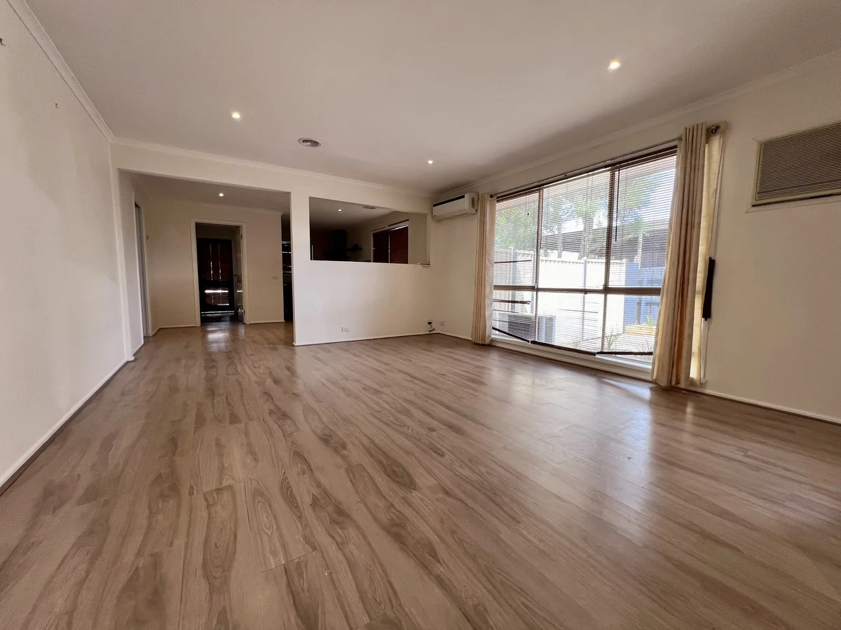 1 Edwards Court, Darley VIC 3340 photo 3