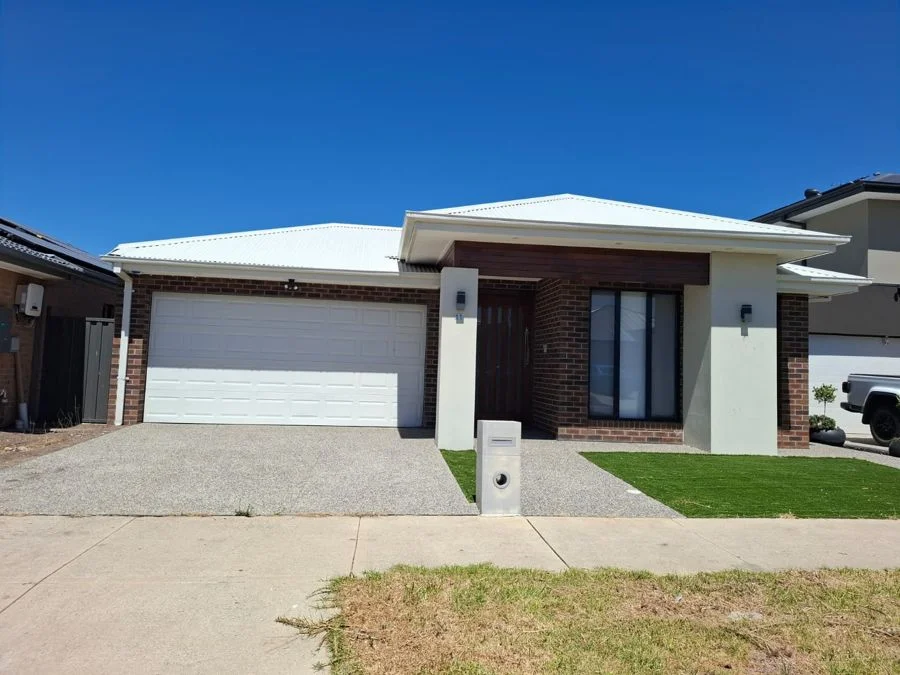 11 Ambigua Way, Donnybrook VIC 3064