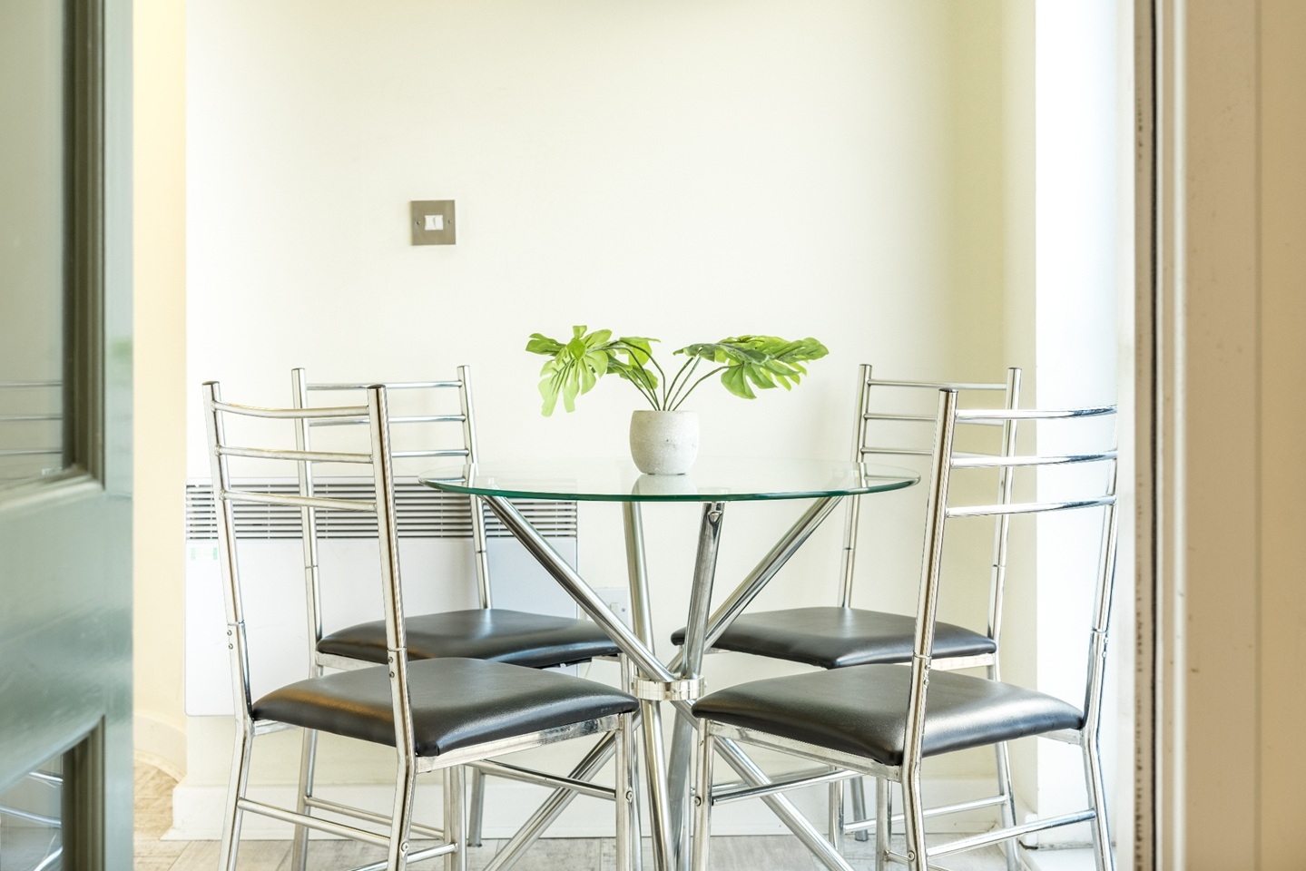 5 Bed Flat, Regent Terrace, S3, N1 7GU photo 4