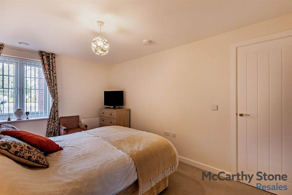 Additional image 13 of 1 bed flat for saleHooton Road, Willaston, Neston CH64
