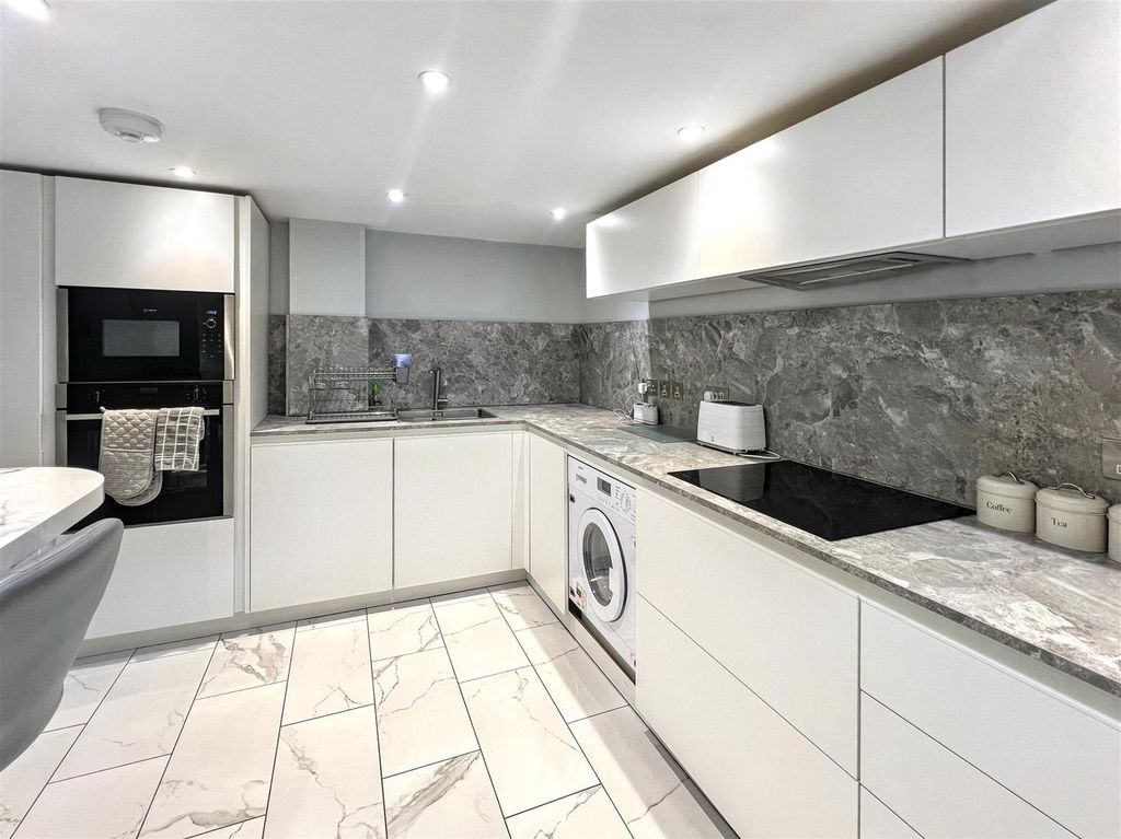 Additional image 4 of 2 bed flat to rentSurrey Street, Norwich NR1