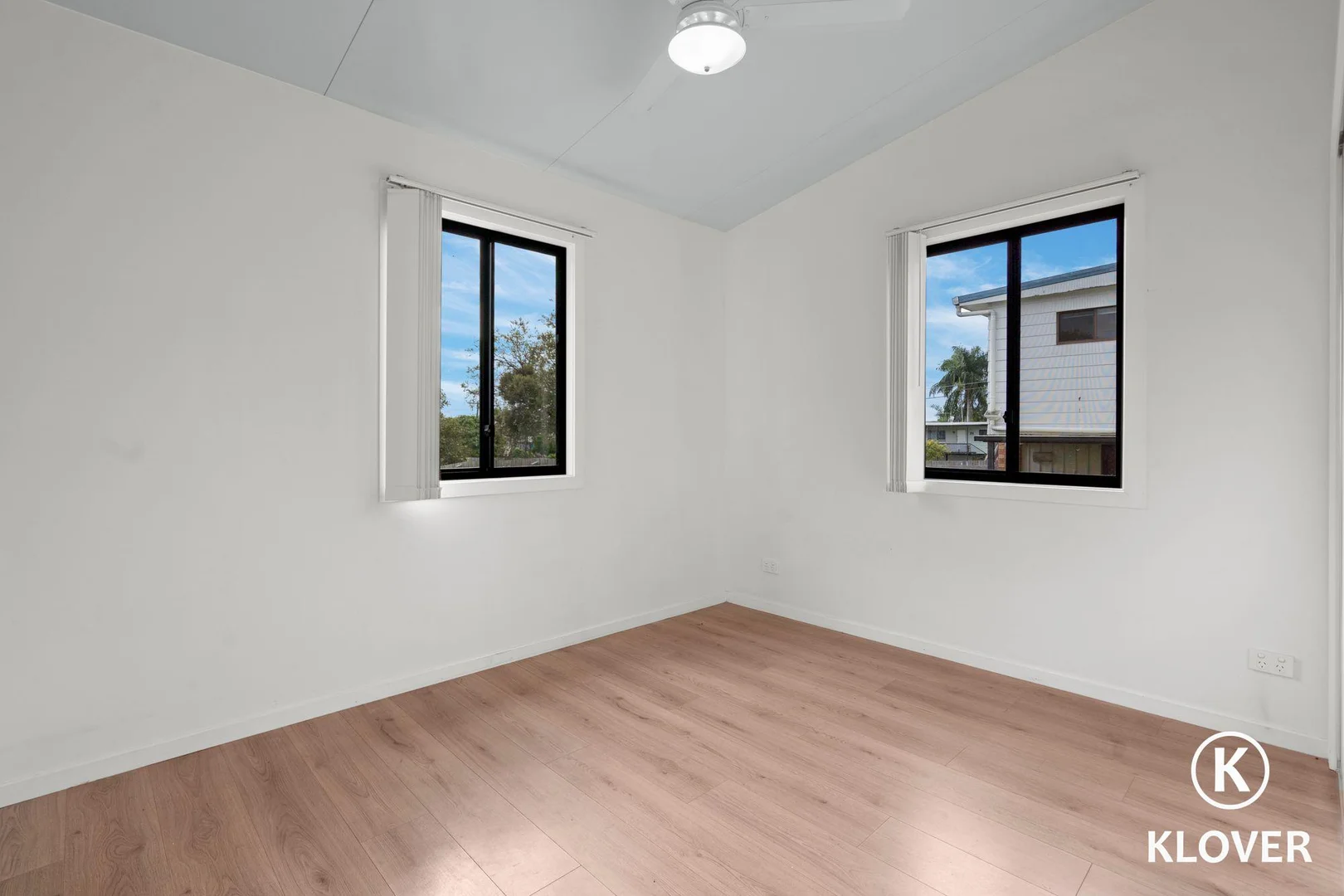 33A Aquarius Drive, Kingston QLD 4114 photo 5
