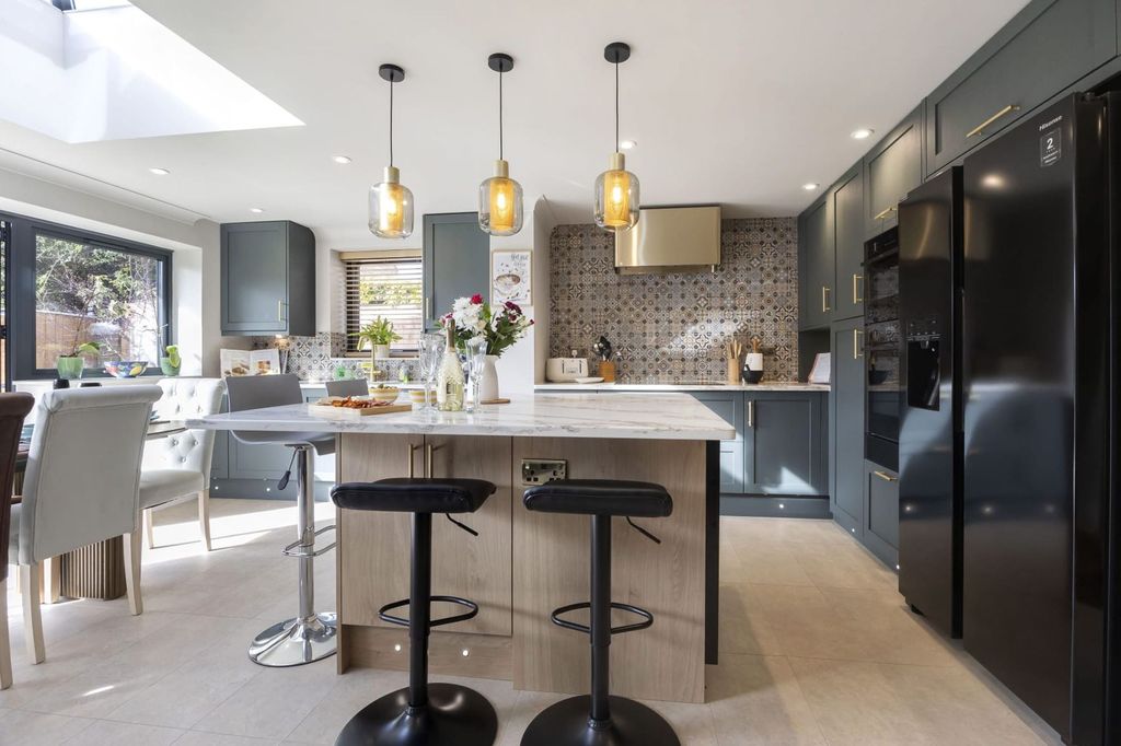 Additional image 2 of 5 bed detached house to rentCollege Baths Road, Cheltenham GL53