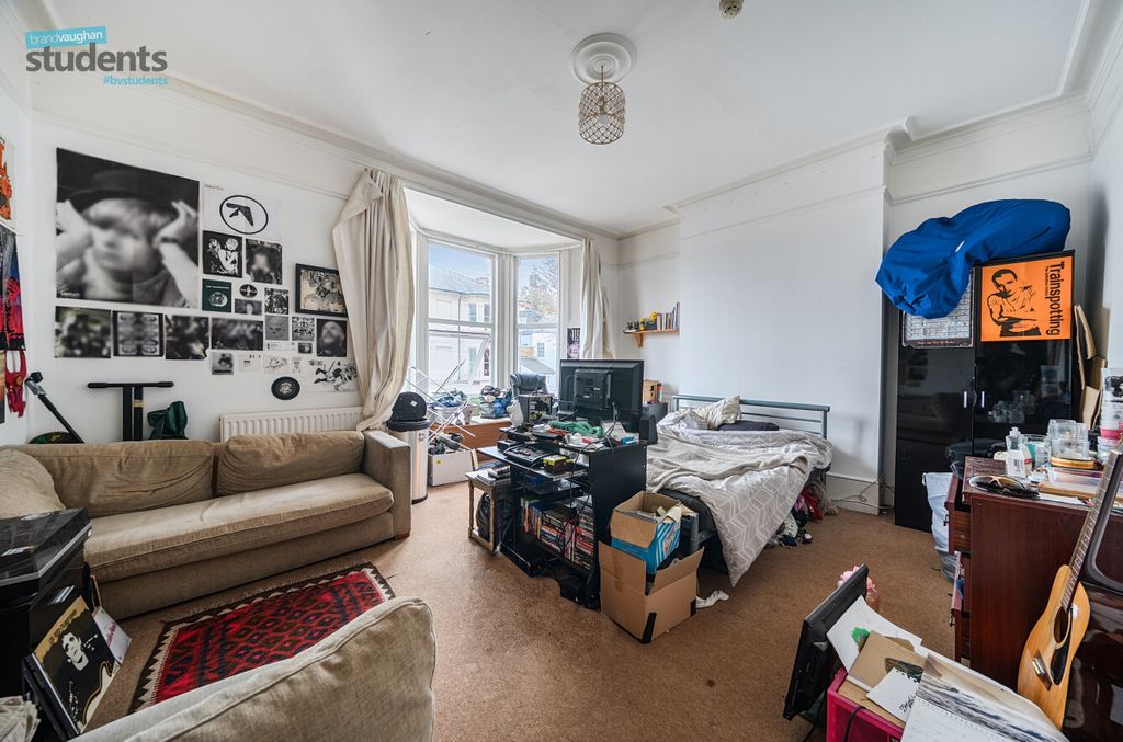 8 bed terraced house to rentDitchling Rise, Brighton, East Sussex BN1 photo 4