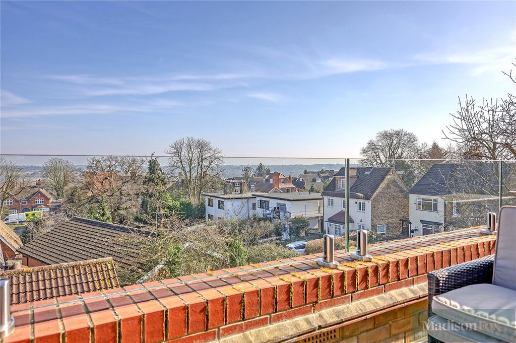Additional image 35 of 2 bed flat to rentPalmerston Road, Buckhurst Hill, Essex IG9
