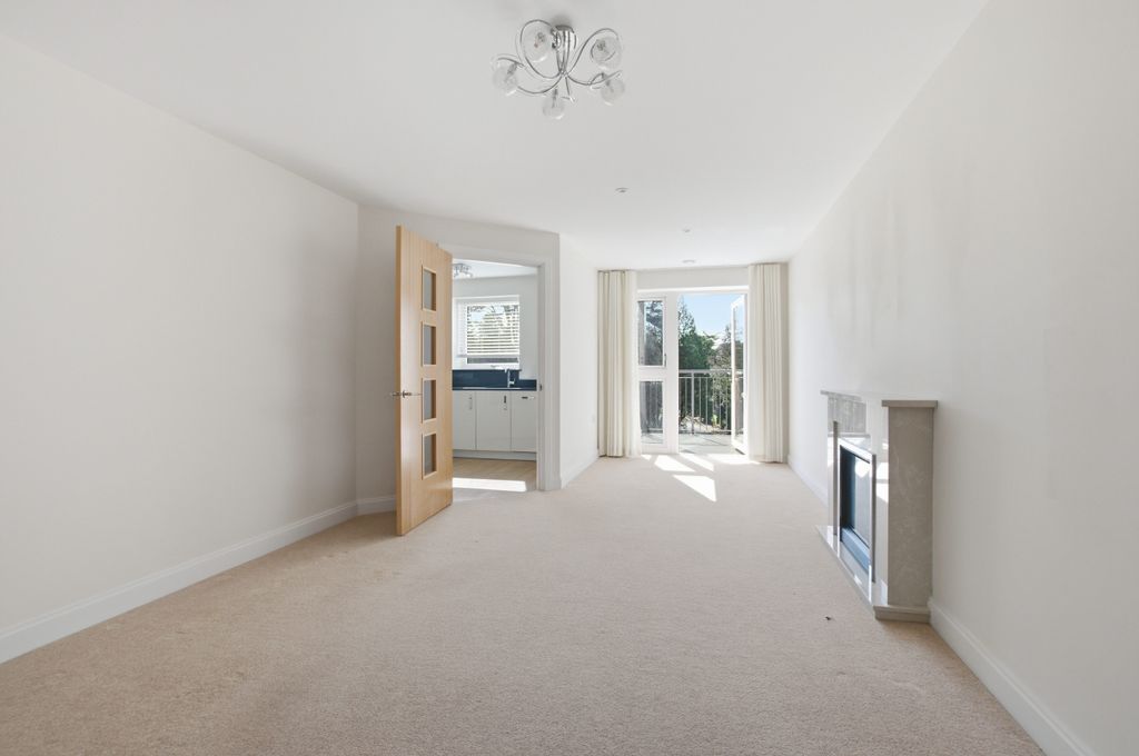 Additional image 2 of 2 bed flat to rentTower Road, Westbourne, Bournemouth BH13