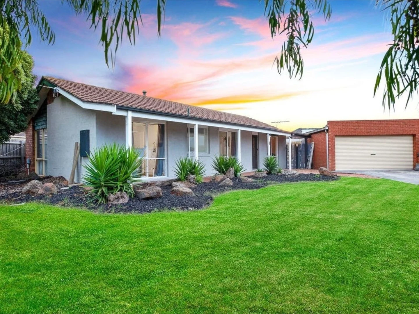 8 STANFORD CLOSE, Werribee VIC 3030