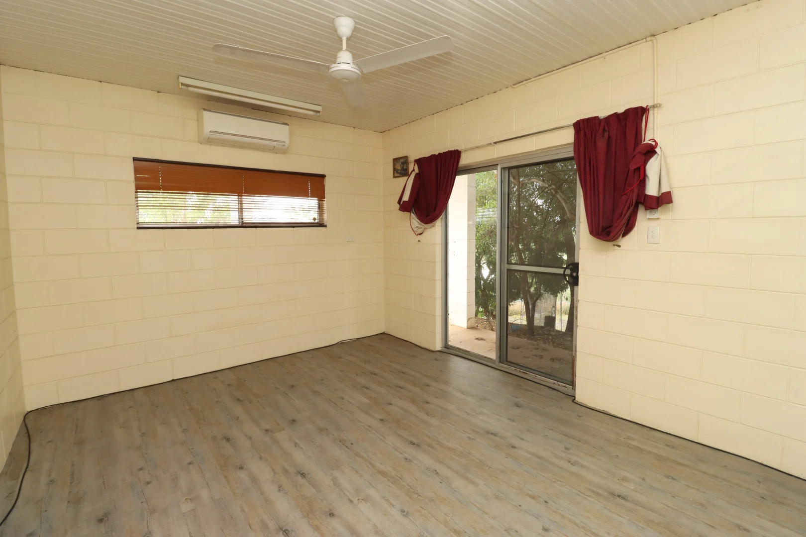 Additional image 4 of 12 Robin Road, Mount Isa QLD 4825