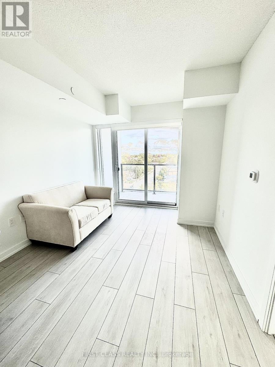 Additional image 4 of 556 Marlee Avenue, Toronto, ON, M6B0B1
