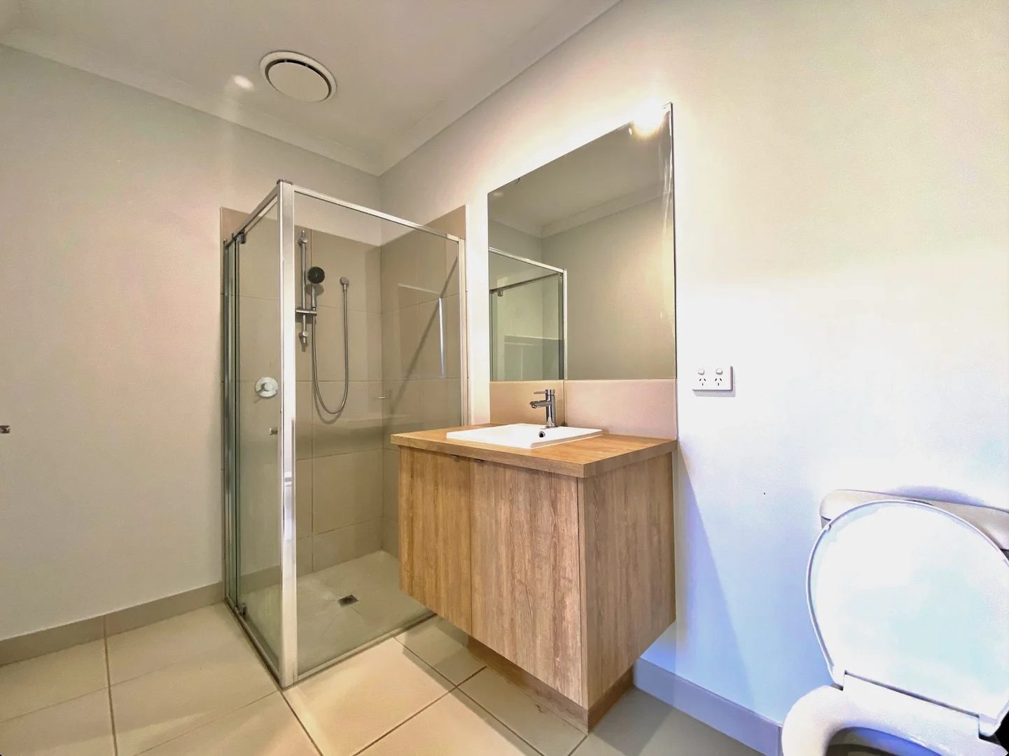 Additional image 7 of 4B2B Fresco Way, Tarneit VIC 3029