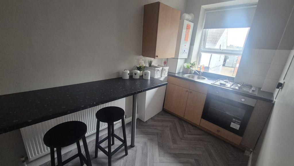 Additional image 2 of Studio to rent1 F High Town Road, Luton LU2