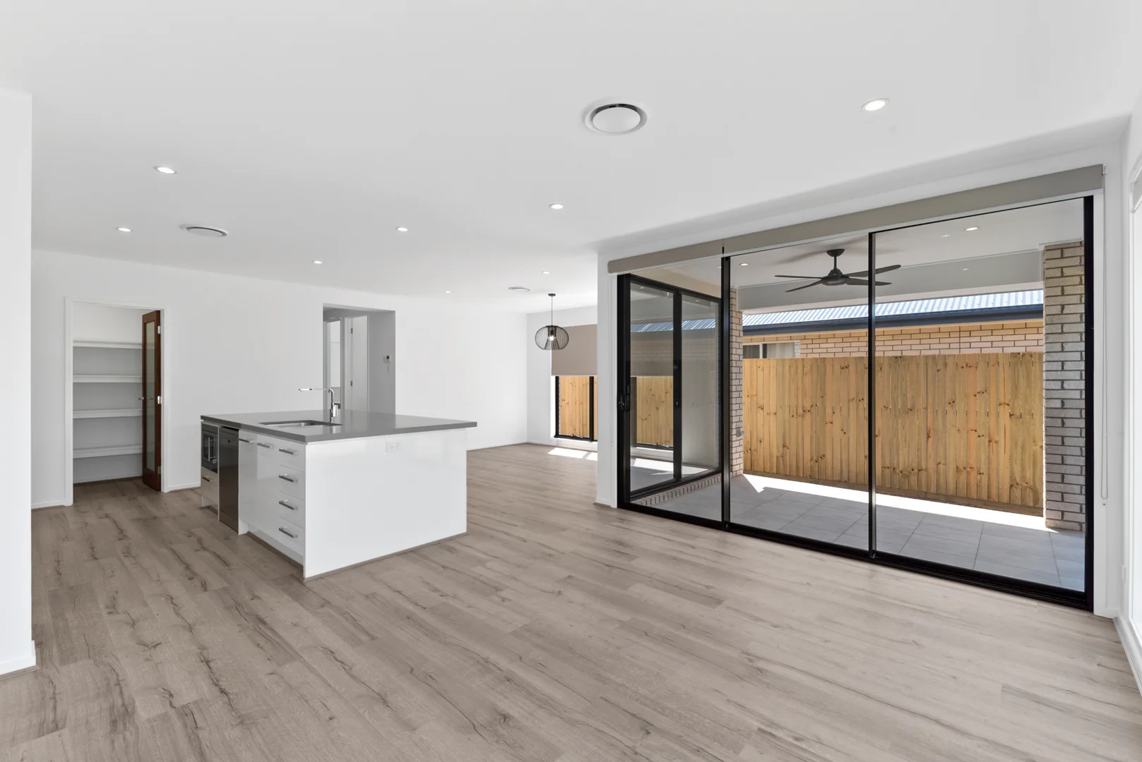 9 Madden Road, Mango Hill QLD 4509 photo 4