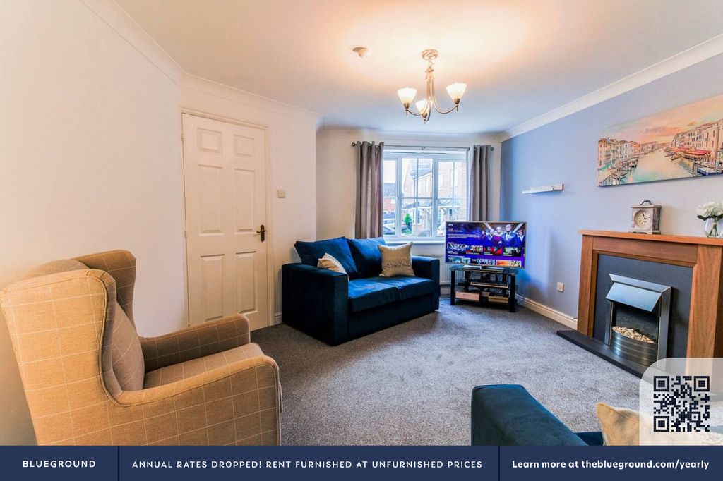 3 bed flat to rentGrange Park NN4 photo 3