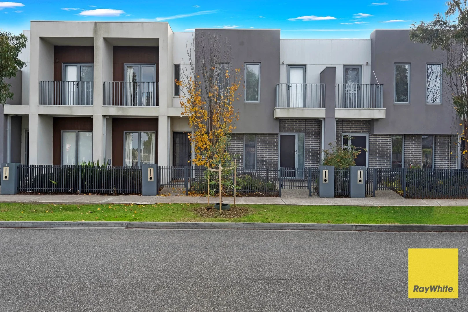 5 PENNYROYAL AVENUE, Truganina VIC 3029