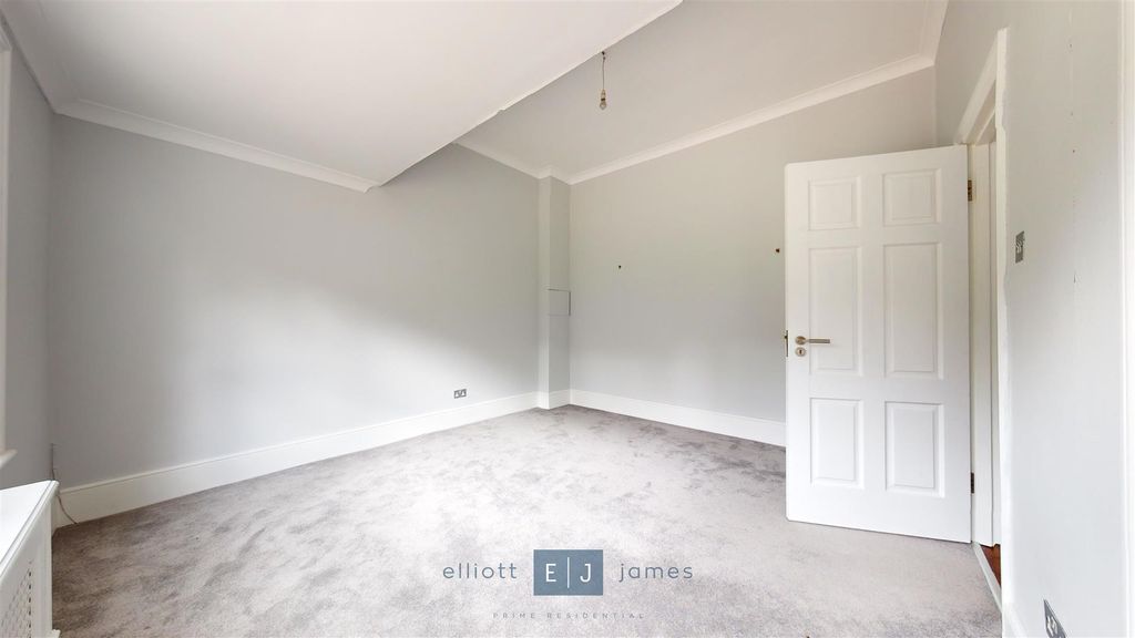 Additional image 14 of 4 bed semi-detached house to rentManor Road, High Beech, Loughton IG10