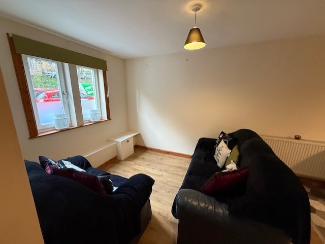 2 Bed Flat, Ark Lane, G31, N1 7GU photo 3