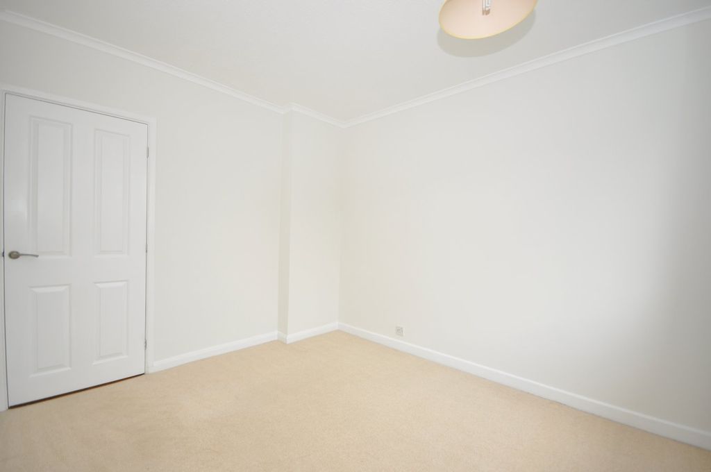 Additional image 11 of 3 bed semi-detached house to rentVineries Close, Leckhampton, Cheltenham GL53