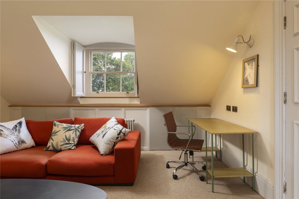 1 bed flat to rentExeter, Devon EX1 photo 2