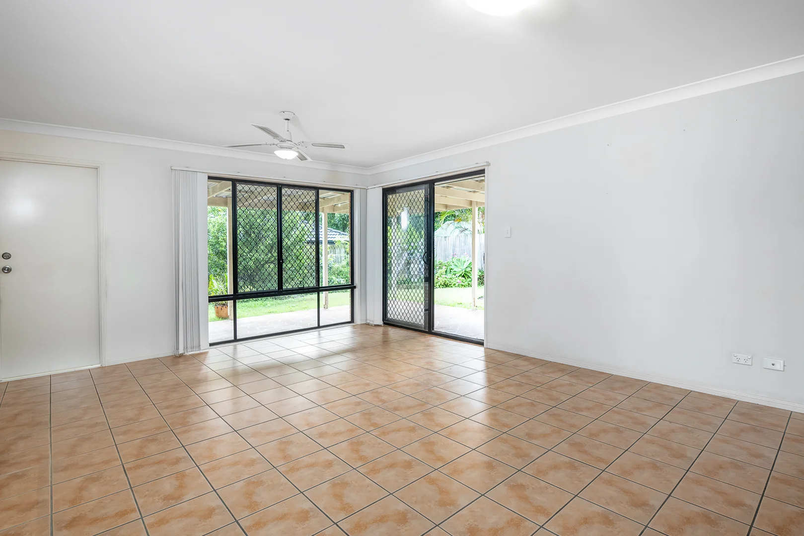 7 Balmoral Pl, Forest Lake QLD 4078 photo 4