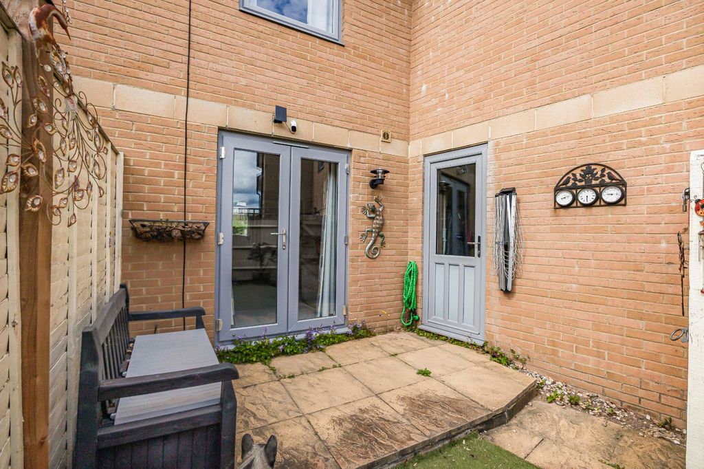 Additional image 24 of 4 bed end terrace house for saleGraces Field, Stroud, Gloucestershire GL5