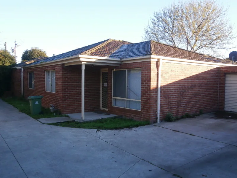 2/37 Hammond Road, Dandenong VIC 3175