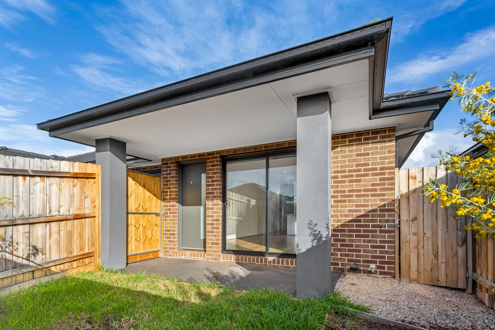 9 Cornelius Close, Melton South VIC 3338
