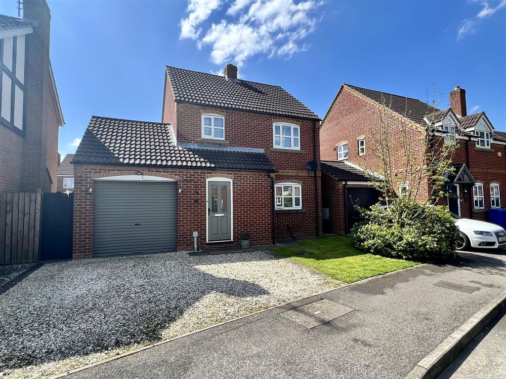 3 bed detached house for saleHawthorn Way, Gilberdyke, Brough HU15