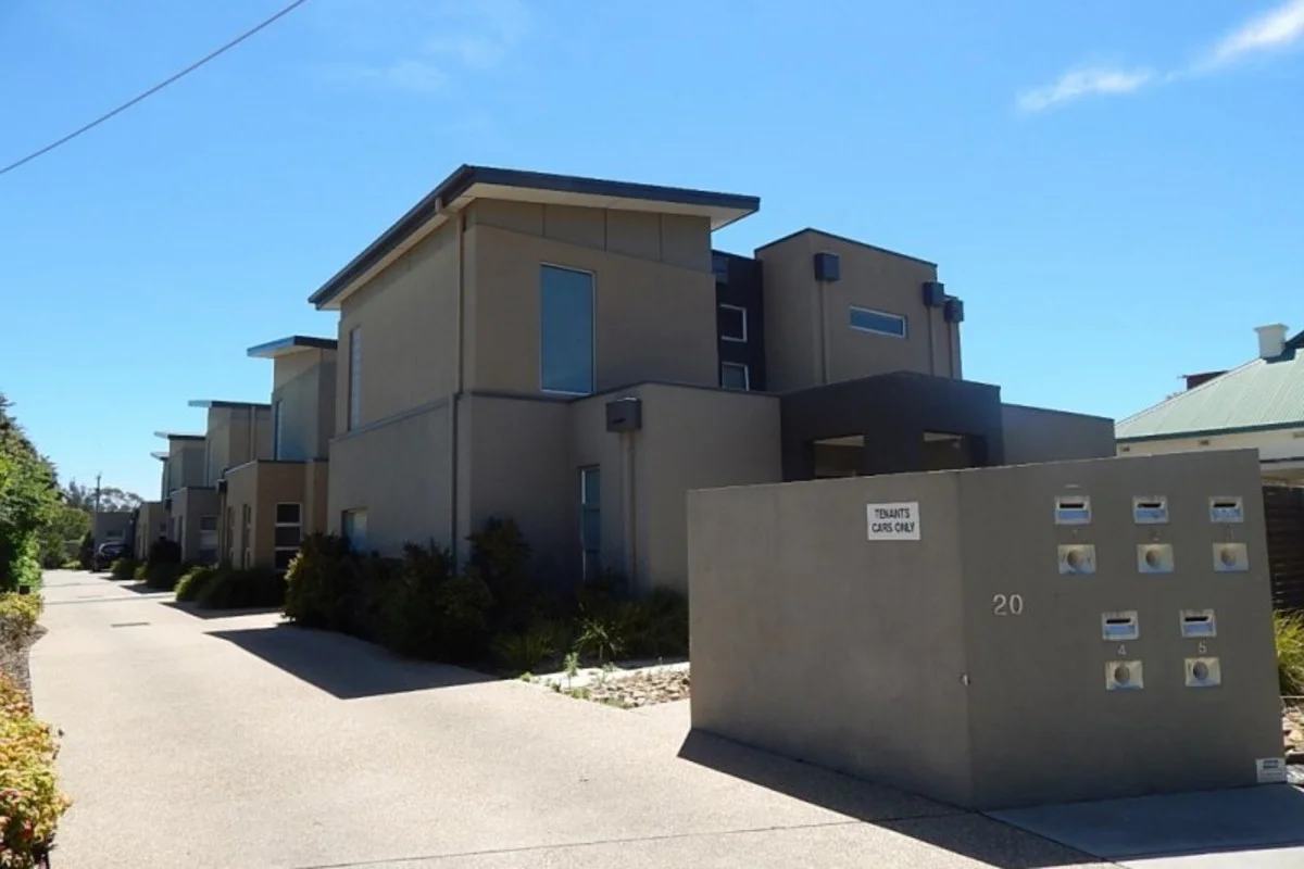 2/20 Thomas Mitchell Drive, Wodonga VIC 3690