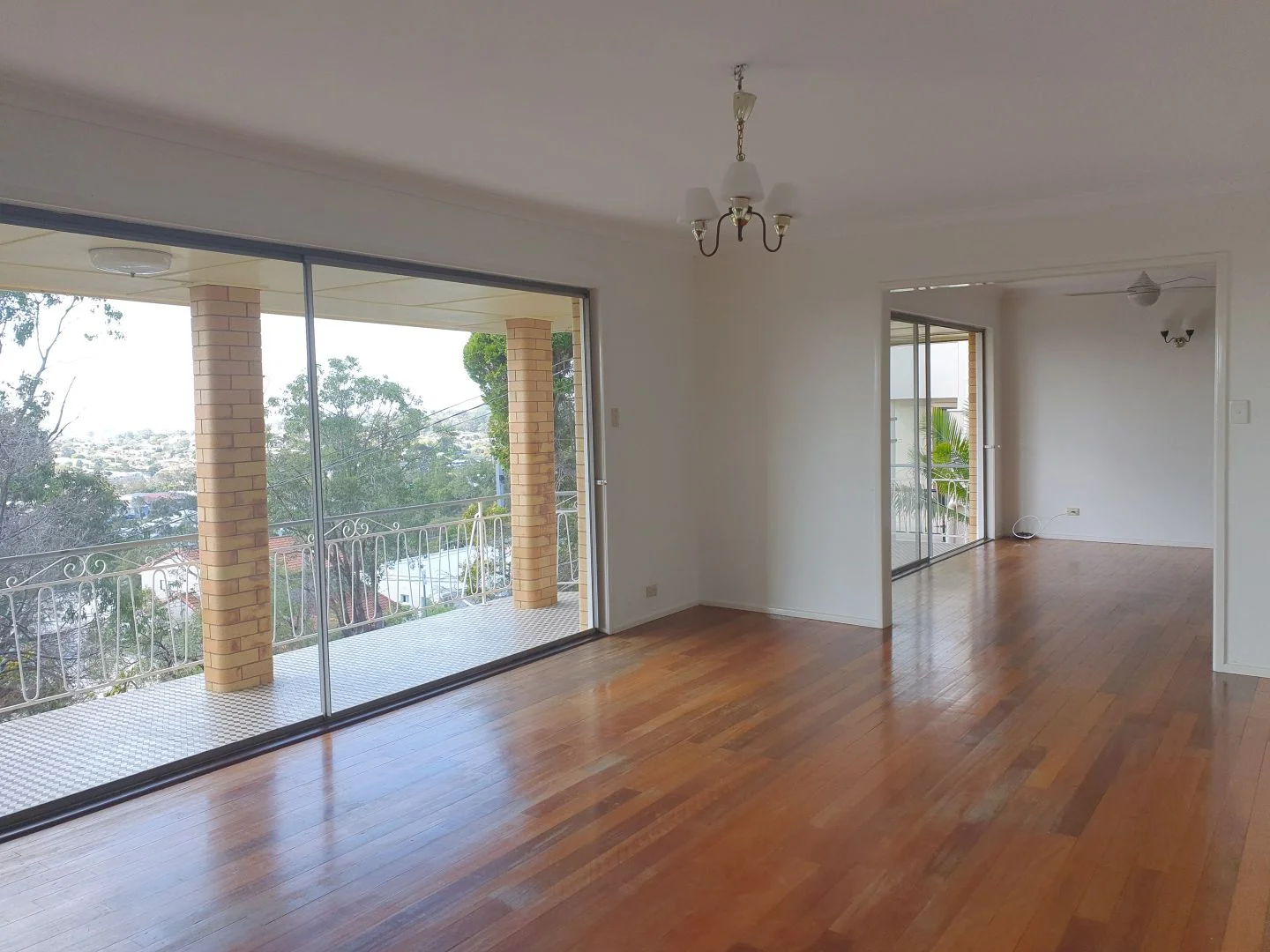 65 Kneale Street, Holland Park West QLD 4121