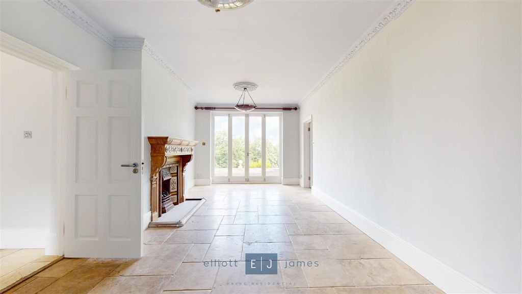 Additional image 8 of 4 bed semi-detached house to rentManor Road, High Beech, Loughton IG10