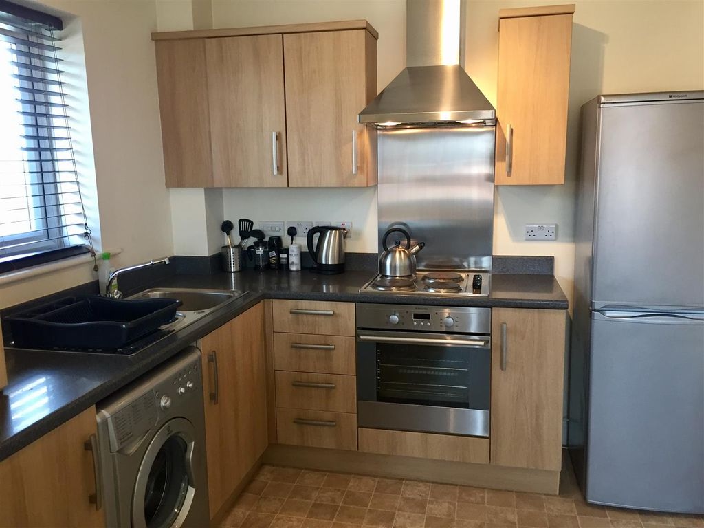 Additional image 3 of 2 bed flat to rentHarvey Avenue, Framwellgate Moor, Durham DH1