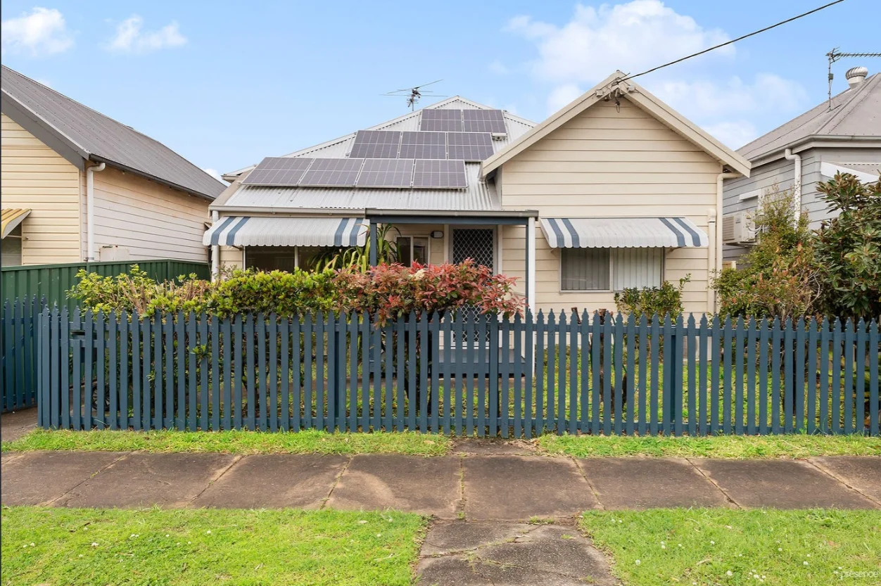 Rooms/75 Sunderland, Mayfield NSW 2304