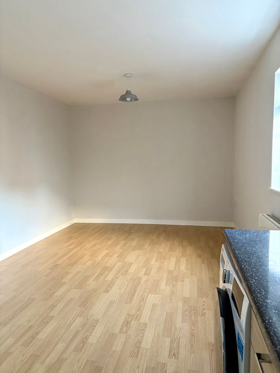 Additional image 4 of 1 bed flat to rentHigh Street, Neston CH64
