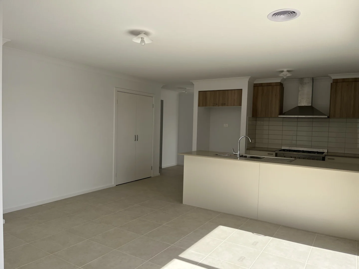 2 Gibson Circuit, Colac VIC 3250 photo 4