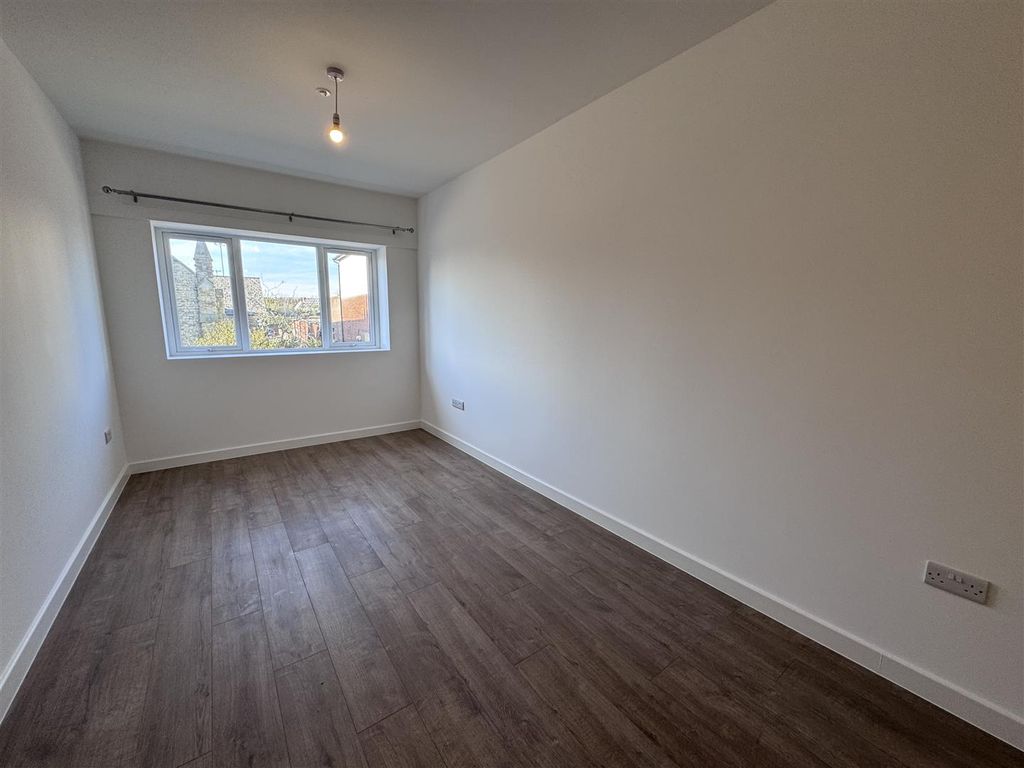 Additional image 3 of 2 bed flat to rentWoodstock Way, Caldicot NP26