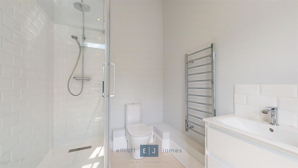 Additional image 35 of 4 bed semi-detached house to rentManor Road, High Beech, Loughton IG10