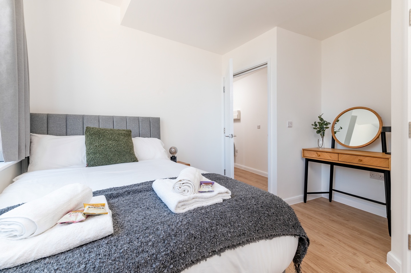 2 Bed Flat, Queen Street, S1, N1 7GU photo 4