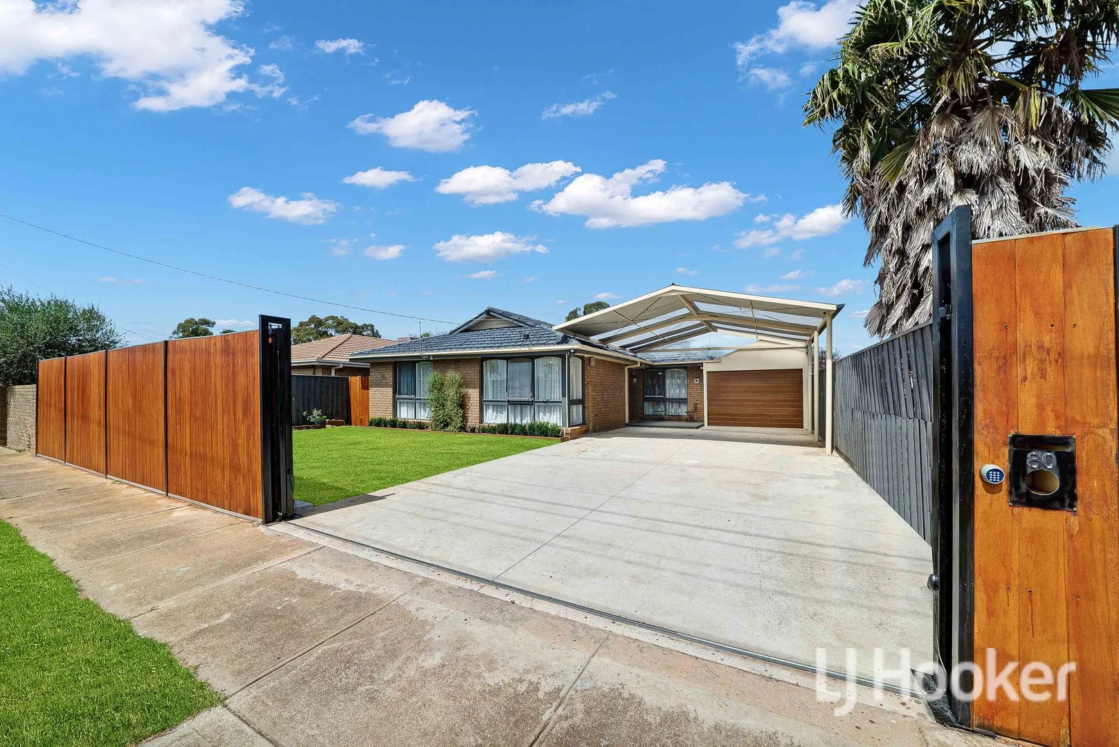 80 Hume Avenue, Melton South VIC 3338