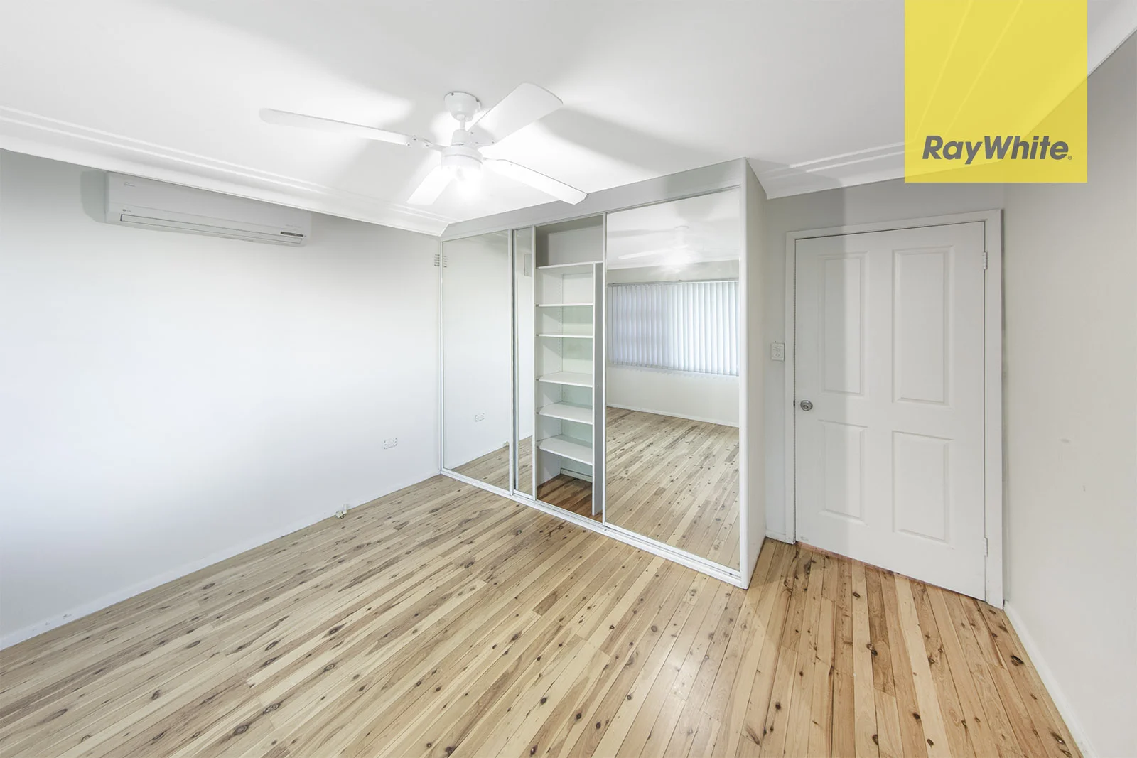 Additional image 19 of 2/Kerran Close, Cambridge Park NSW 2747