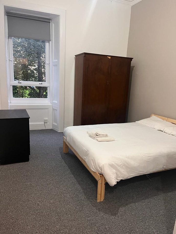 3 Bed Flat, Montague Street, EH8, N1 7GU