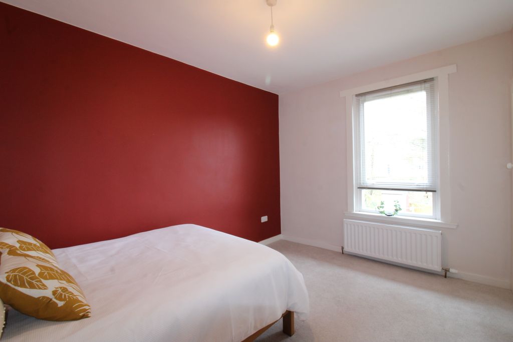 2 bed flat to rentMain Road, Johnstone PA5 photo 4