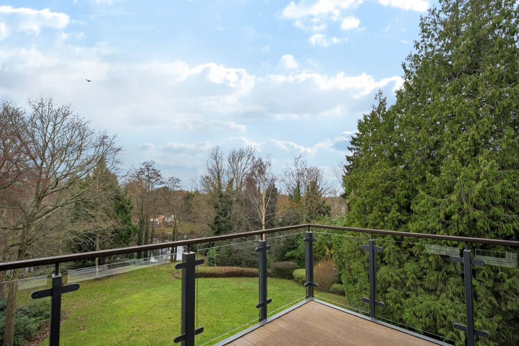 Additional image 10 of 3 bed flat to rentWarberry Park Gardens, Tunbridge Wells TN4