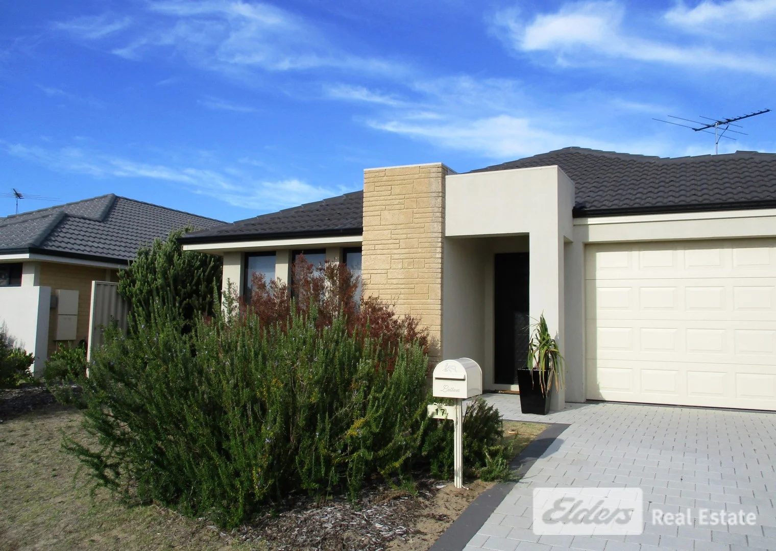 17 Mariposa Boulevard, Secret Harbour WA 6173