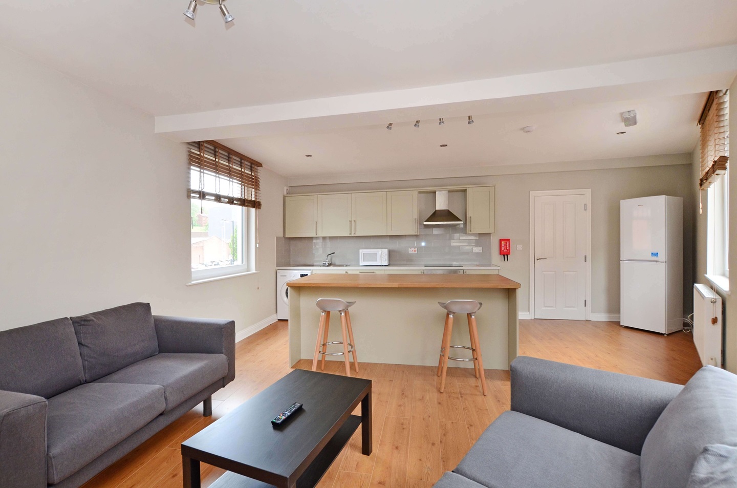 Additional image 3 of 4 Bed Flat, Suffolk Road, S2, N1 7GU