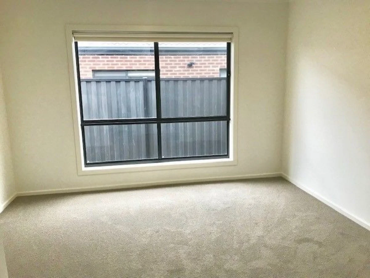 Additional image 2 of 4 Tora Crescent, Fraser Rise VIC 3336