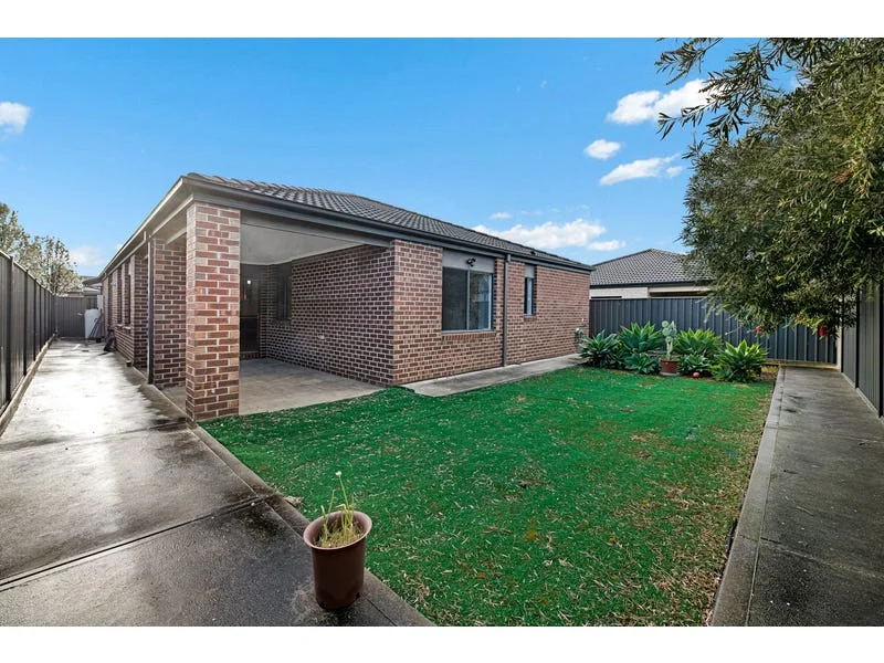 Additional image 11 of 24 Abrus Circuit, Cranbourne North VIC 3977