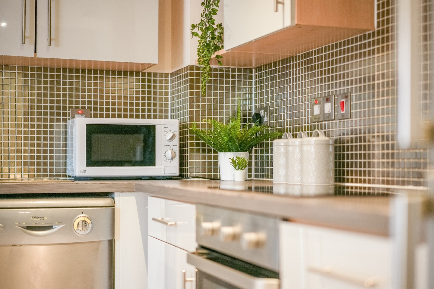 5 Bed Flat, Regent Terrace, S3, N1 7GU photo 2