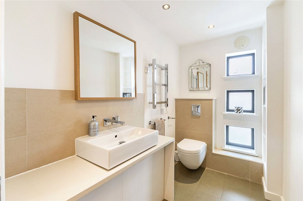 Additional image 34 of 4 bed detached house to rentOxford Walk, Cheltenham, Gloucestershire GL52