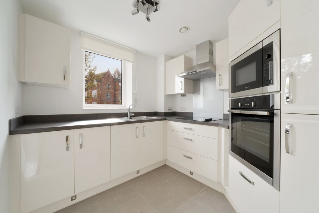 2 bed flat to rentSt. Johns Road, Tunbridge Wells TN4