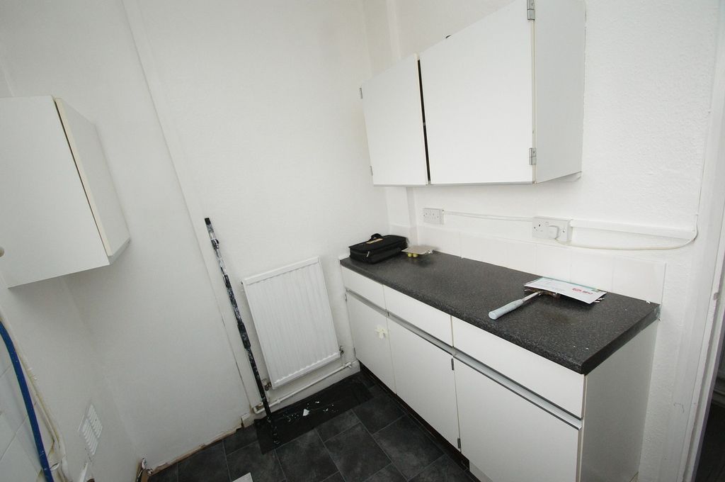 Additional image 5 of 1 bed flat to rentSutton Way, Great Sutton, Ellesmere Port, Cheshire. CH66